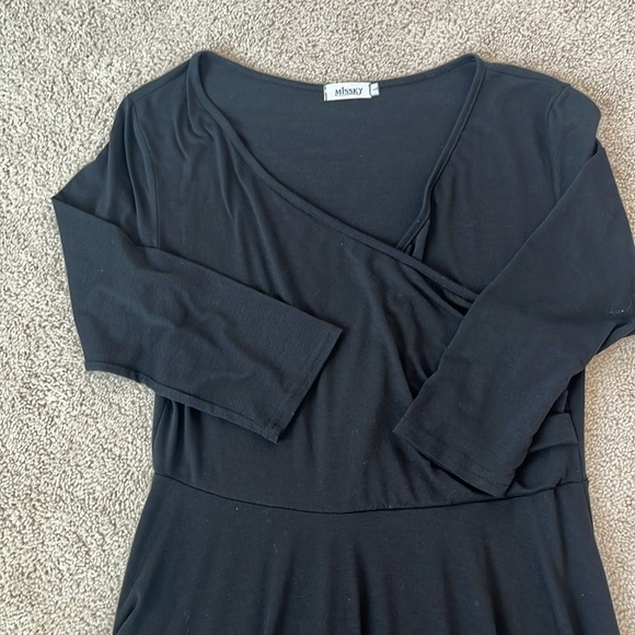 Missky Fit and Flare Knot Dress - Size L - Picture 2 of 2